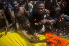 50名难民在也门海岸被蛇头蓄意淹死，今年已有5万难民抵达图片