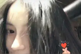 baby素颜皮肤白皙气色好 头发乱别有一番韵味图片