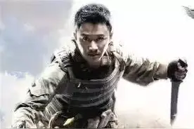 《战狼2》为何如此成功？揭秘“新兵”吴京在部队淬火成钢的练兵岁月图片