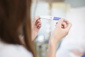 37岁女子“上环”后仍怀孕，专家：节育器失灵或因位置不准图片