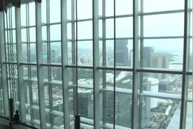 一家开在43楼的空中餐厅，去这里吃饭你得带上两个胃图片