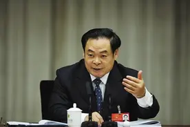王儒林口中让企业出3.9亿买公务机的贪官 是晋商银行原董事长上官永清图片