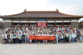 盐城市一中高一学生逐梦南航图片