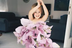 土耳其辣妈用蔬果鲜花给女儿当“裙子” 爆红网络真是好有趣图片