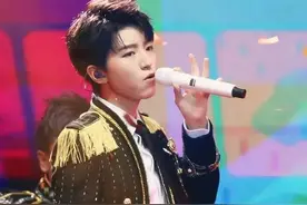 又酷又萌王俊凯 为大哥疯狂打call！图片