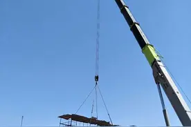 荥阳高村黄河岸边31艘船只被调离上岸图片