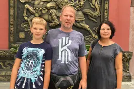 荷兰籍老外跳水救人 获得正能量奖励1000元图片