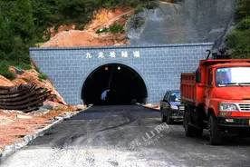 319线洪安段改道工程建成通车图片