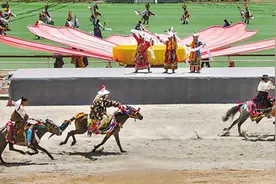 2017当雄“当吉仁”赛马节：骏马美景邀君来图片