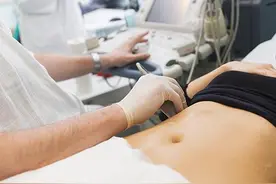 血尿未必是膀胱癌，年轻女性血尿多因尿路感染图片