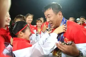 上海女足16年后再夺全运会冠军，主帅：上海女足从未衰落过图片