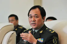 肖冬松少将出任陆军指挥学院政委图片