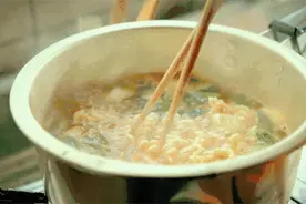 「946 · 趣闻」本条推送，请准备好一桶泡面，边吃边看，哈哈图片