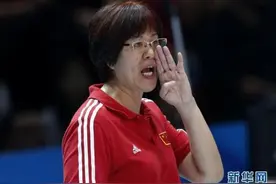 恰逢奥运夺冠一年被曝乘机回国，“铁榔头”这一年...图片