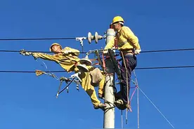 “秋老虎”下山 南京铁路强化秋季供电设备质量图片