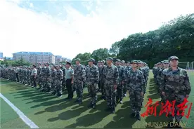 雨花丨军训开启新教师的“第一课”图片
