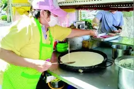 北京大妈月入3万算啥！青岛摊煎饼大叔有4套房一辆车：3万不是事图片