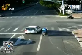 潍坊交警查疯狂摩托：美团骑手无证驾驶，饿了么摩托没挂牌图片