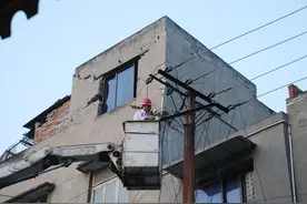 危房逾期不采取解危措施 最高可处十万元罚款图片