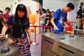 超市“无人”的代价：少了售货员，多了些什么？图片