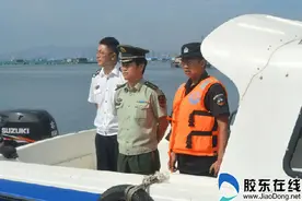 芝罘岛边防派出所联合渔政部门开展海上执法图片