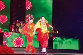 13岁鹤城女孩王馨可——在传承曲艺之路上勇敢前行图片