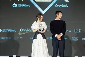 获封年度最时尚CP 杜江现场“叫板”霍思燕图片
