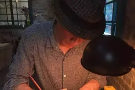 何苦要上青天，不如温柔同眠｜金宇澄的画图片