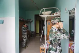 开学季｜长沙一高校打造彩色宿舍走红：为鼓励学生大胆创新图片