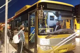 哈站北广场有“免费专车”啦！另有附近47条公交线最全指南，这下全明白了！图片