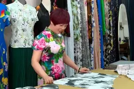 她风采｜临海残疾女裁缝，用一把剪刀剪出自己的人生图片