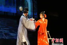 深圳民间越剧团公益演出爱情大戏《蝴蝶梦》图片
