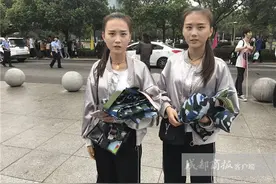 高颜值准空姐空少开学了！两对双胞胎格外惹人眼图片