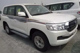 17款丰田酷路泽4000中东版报价 陆地上的巡洋舰图片