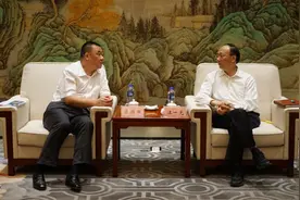 亳州市委书记汪一光会见康美药业董事长马兴田图片