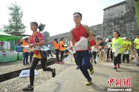 南粤古驿道定向赛韶关开跑 十位全运会冠军助威图片