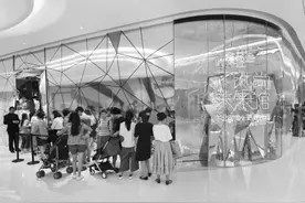 唯品会引领电商C2F时代 黑科技带你穿越未来时装店图片