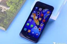 iPhone8马上就要发布了 这些厂商又发了一些新机图片