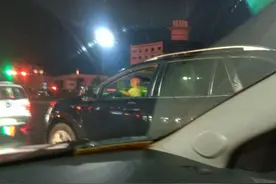1岁小孩握着方向盘在开车？兰溪警方发布事件真相图片