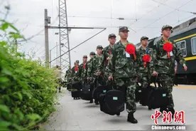 武警山西总队首批新兵入营图片