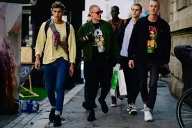 20-30岁的男人比谁都穷，但可以穿的比谁都帅图片