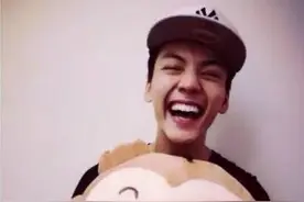 鹿晗杨洋陈伟霆吴磊，谁是笑容最迷人的男星？图片