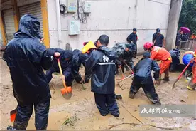 攀枝花洪涝灾害 造成2546人不同程度受灾图片