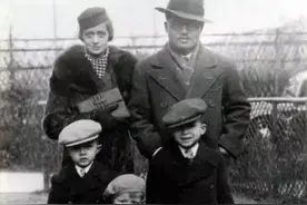 钱塘江大桥八十岁生日那天，艾伦、菲利普、乔治，你们会来看看父亲当年建的桥吗？图片