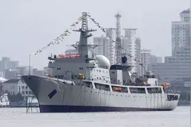 中国第七艘电子侦察船亮相 强化信息化作战能力图片