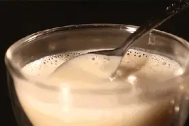 「小常识 一」煮熟的豆浆能放多久？图片