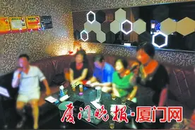 包厢内载歌载舞不怕扰民 阿公阿嬷组团上KTV消费图片