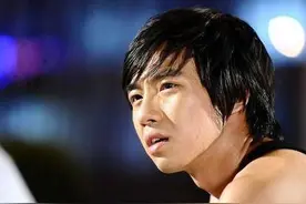 俞灏明读微博私信黑评 放话：怕了算我输！图片