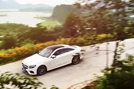 上流体态｜奔驰E200 4MATIC 轿跑车图片