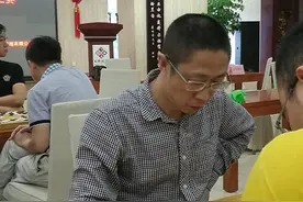 四川省首届业余棋王赛五强突围 冲段少年一枝独秀图片